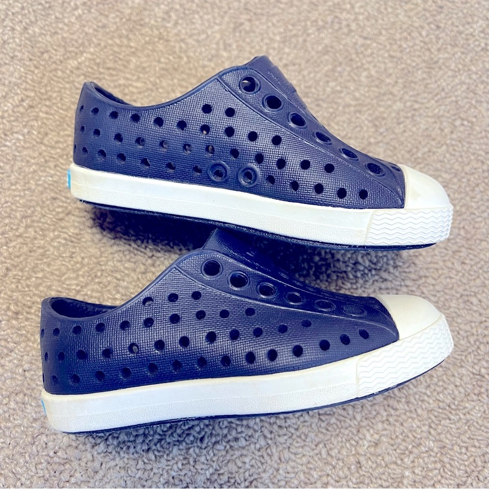 EUC C5 Native Slip Ons